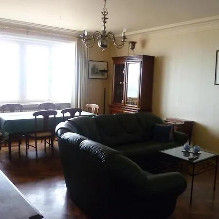 City Zeedijk Apartman