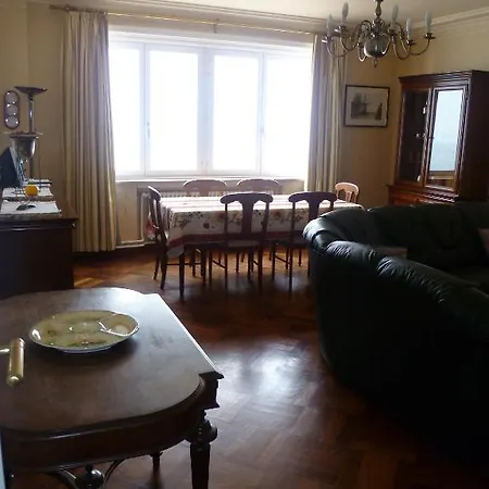 City Zeedijk Apartman *